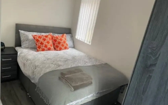 New House Close to LFC and City Centre