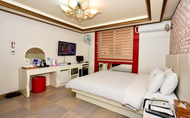 Queen Hotel