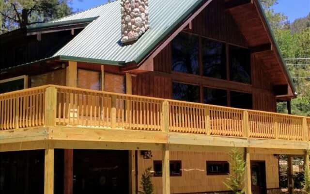 Paradise on the River by Vtrips