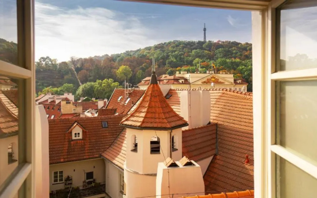 Golden Key Prague