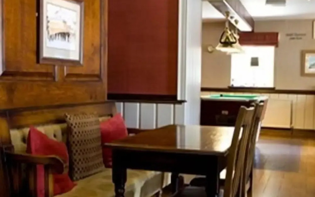 Black Lion Hotel
