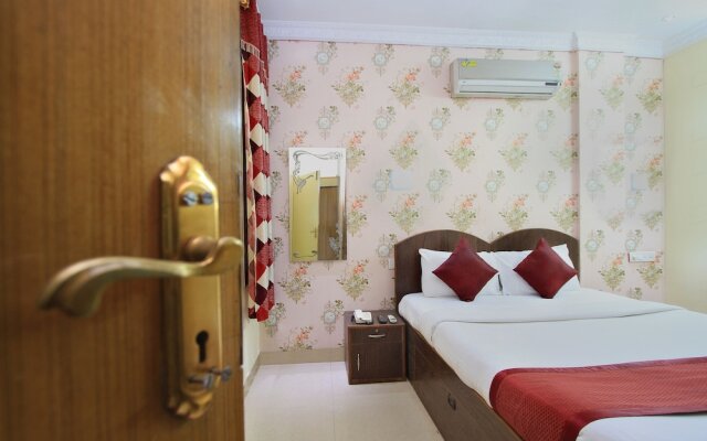 OYO 7728 Hotel Nayaab Comforts