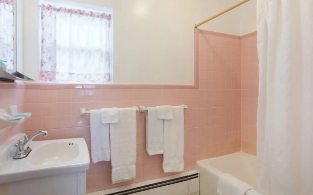 Knob Hill Motor Lodge – Hillsville