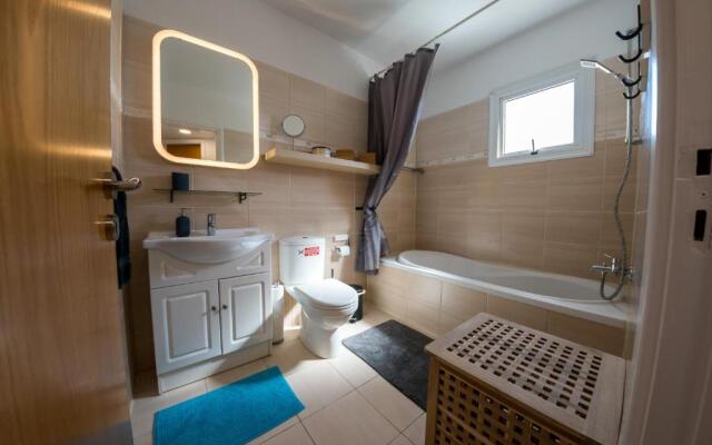 Paradi Nissi Golden Sands Apartment