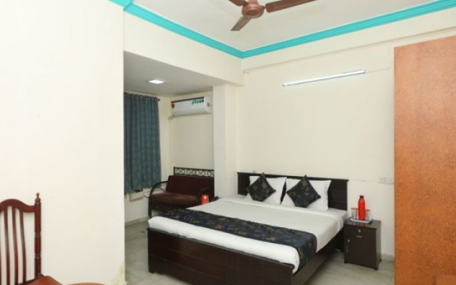 Oyo 13297 Neha Residency