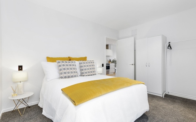 Brand New Refurbished 2 Bedroom In City By Urban Butler – Guest Rooms – Auckland