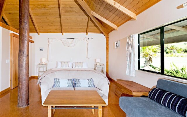 Slipper Island Resorts