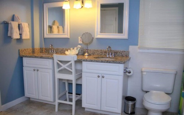 Surfside Hotel and Suites