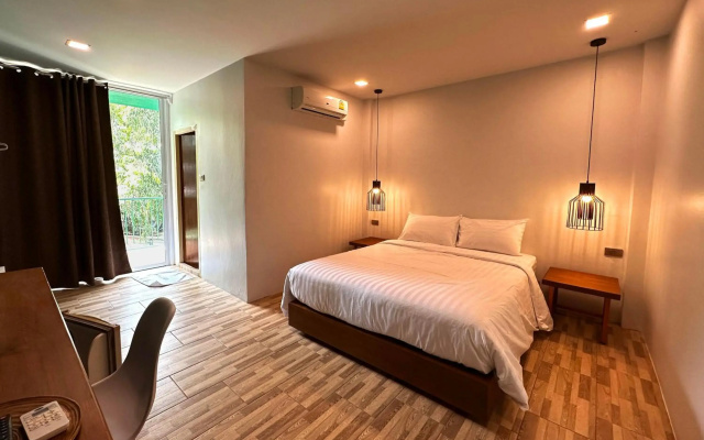 Plernpetch Hotel