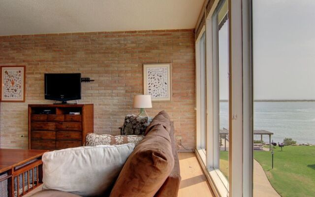 Channelview 213