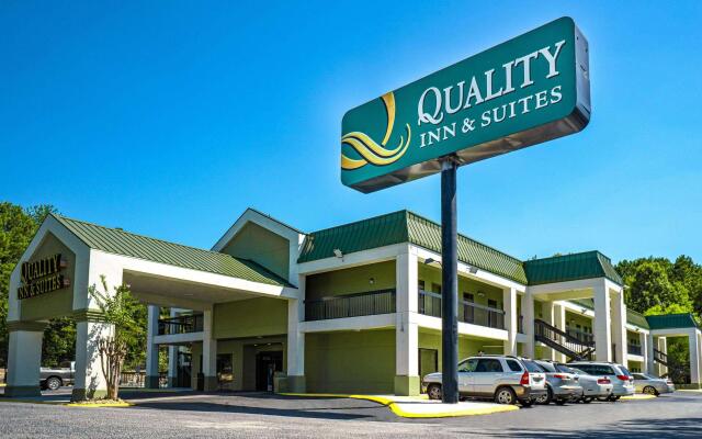 Quality Inn & Suites near Six Flags - Austell