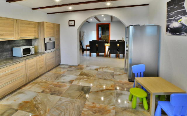 Holiday villa 470 sqm, garden 5000 sqm, Swiecianowo