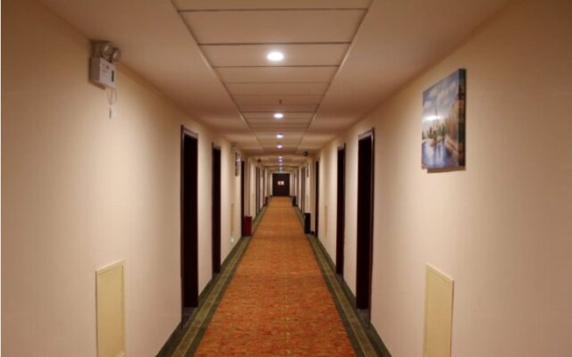 GreenTree Inn QinYang Middle HuaiFu Road Express Hotel