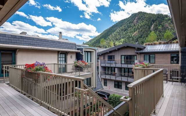Chateau DuMont by iTrip Aspen Snowmass