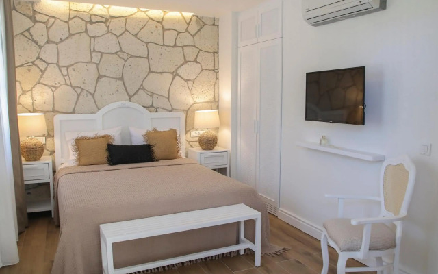 Alacati Balbadem Otel ( +13 ADULT ONLY)