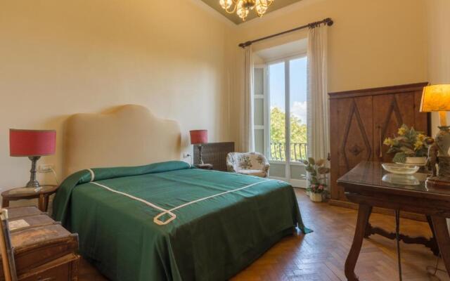 3bdrm luxury Apartment in Tuscan Villa,Private Estate, shared Swimmingpool