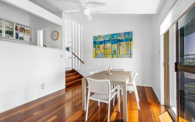 The Pool House Coolum Beach