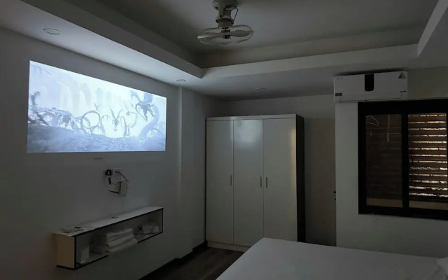 Era Apartment Ha Yen Quyet