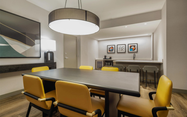 Hyatt Centric Chicago Ohare
