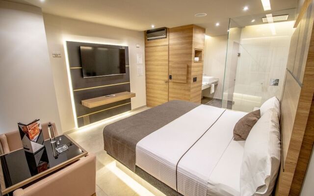 Heat Suites - Adults Only