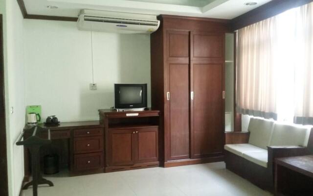 Pimnarah Suites Privileged Service Apartment
