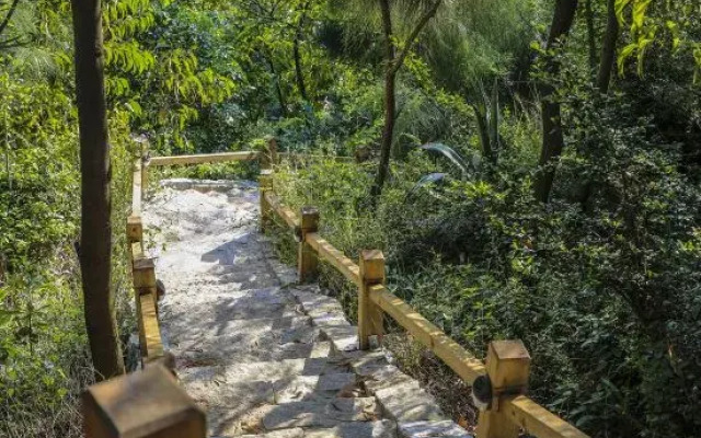Yigelu Yeshe Tent Campsite Hostel