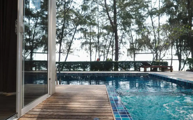 Sea & Sea Villa Resort Sangaroon