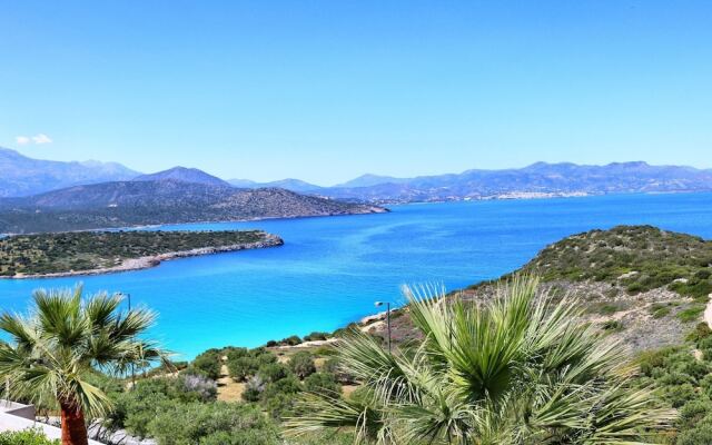 Modern Apartment in Agios Nikolaos Near Sea