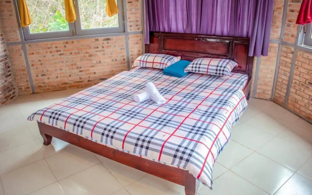 Maple Hostel