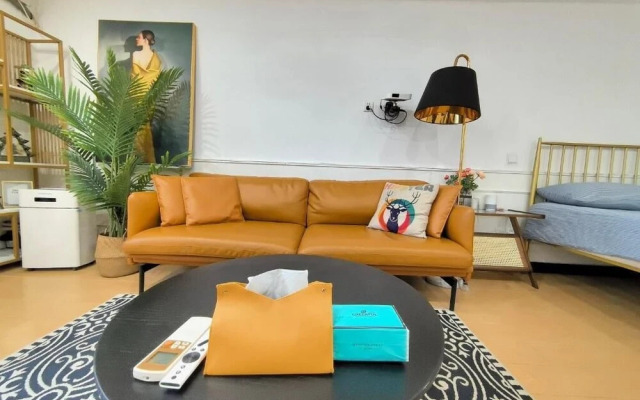 Shanghai Hills&Zinn Changle road Homestay