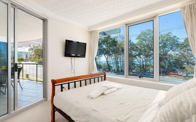 Beach House on Suttons
