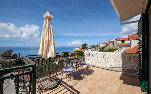 House Mario in Podgora, jacuzzi