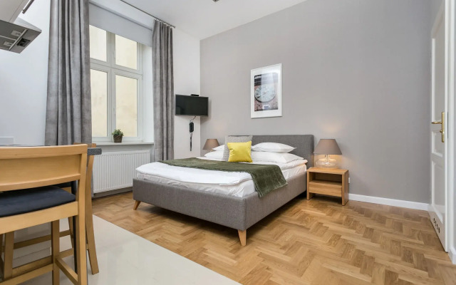Venetian House Market Square Aparthotel