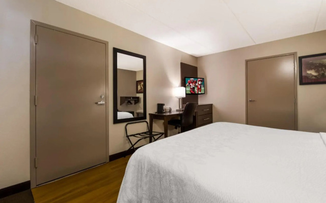 Red Roof Inn PLUS+ Nashville Airport