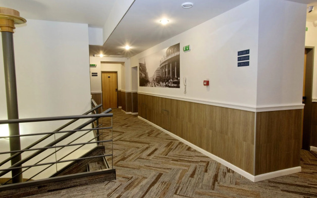 City Hotel Ring
