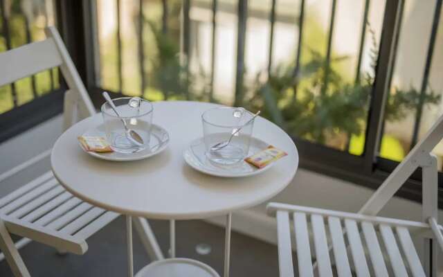 Stylish Chic 2BR Bauhaus Ap Heart of TLV