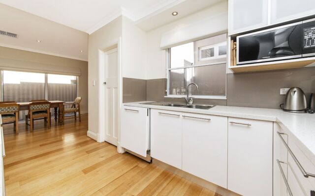 Inner Western Suburbs Retreat