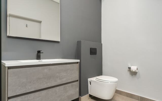 One Calais Luxury Apartments