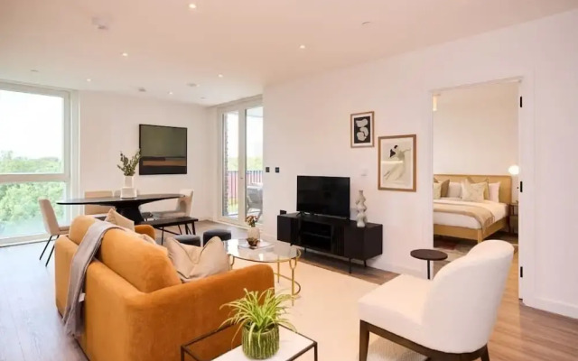 The Tottenham Classic - Charming 2bdr Flat With Balcony