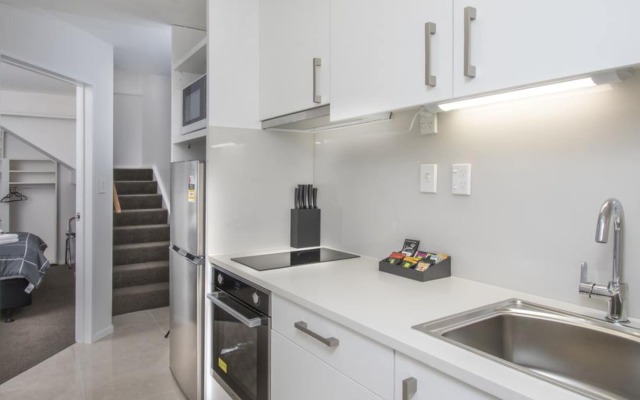 Crown on Cintra Lane Serviced Apartments