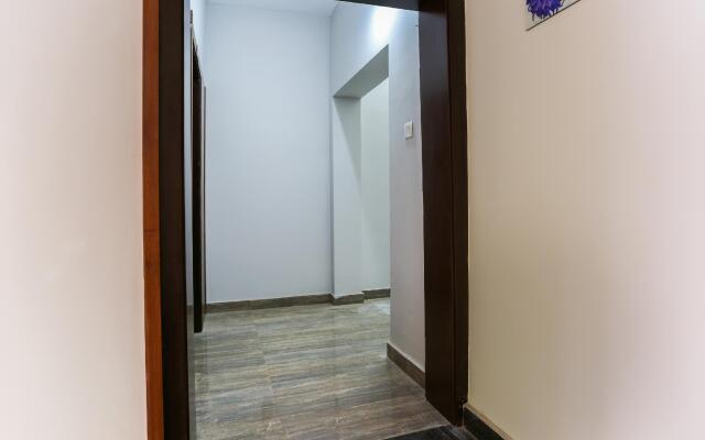 Capital O 38021 Hotel Corporate Inn