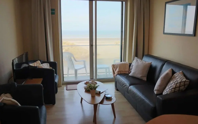 Apartment in Nieuwpoort by the Beach
