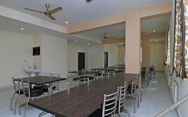 Oyo 4798 Hotel Great Periwal