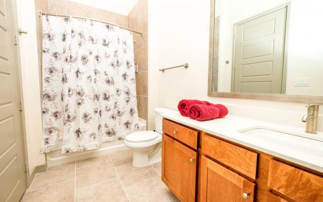 Huge Condo Great Price I Downtown Houston