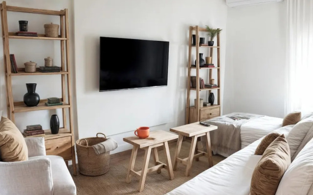 Hestia at Pellegrini 27