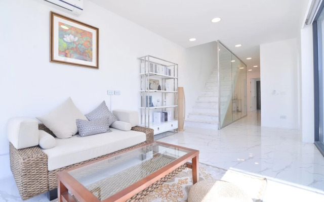 Villa with Shared Pool in Central Pattaya - Palmc17