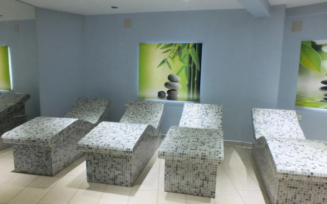 Grand Ahos Hotel & Spa