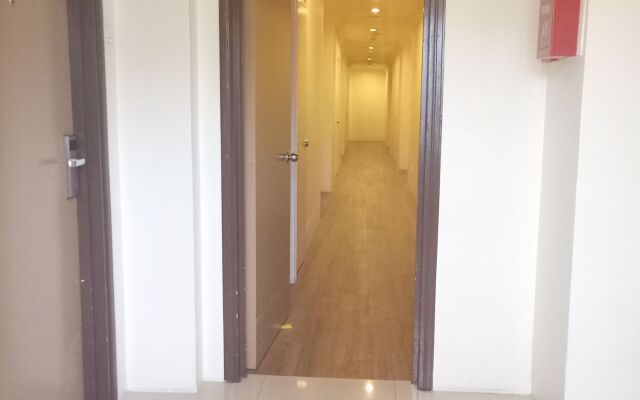 Iris House Hotel