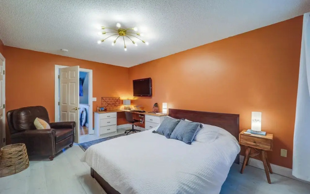 8 Mi to Sugar Mountain Resort: Seven Devils Home