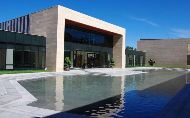 Imperial Palace Hotel